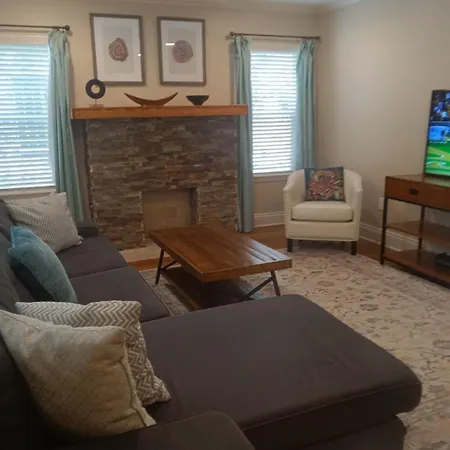 3Bd 2Bath Spacious Downstairs Duplex